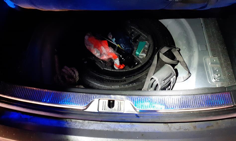 2021-1-15-1022Záchyt drog a zbraní_5.jpg